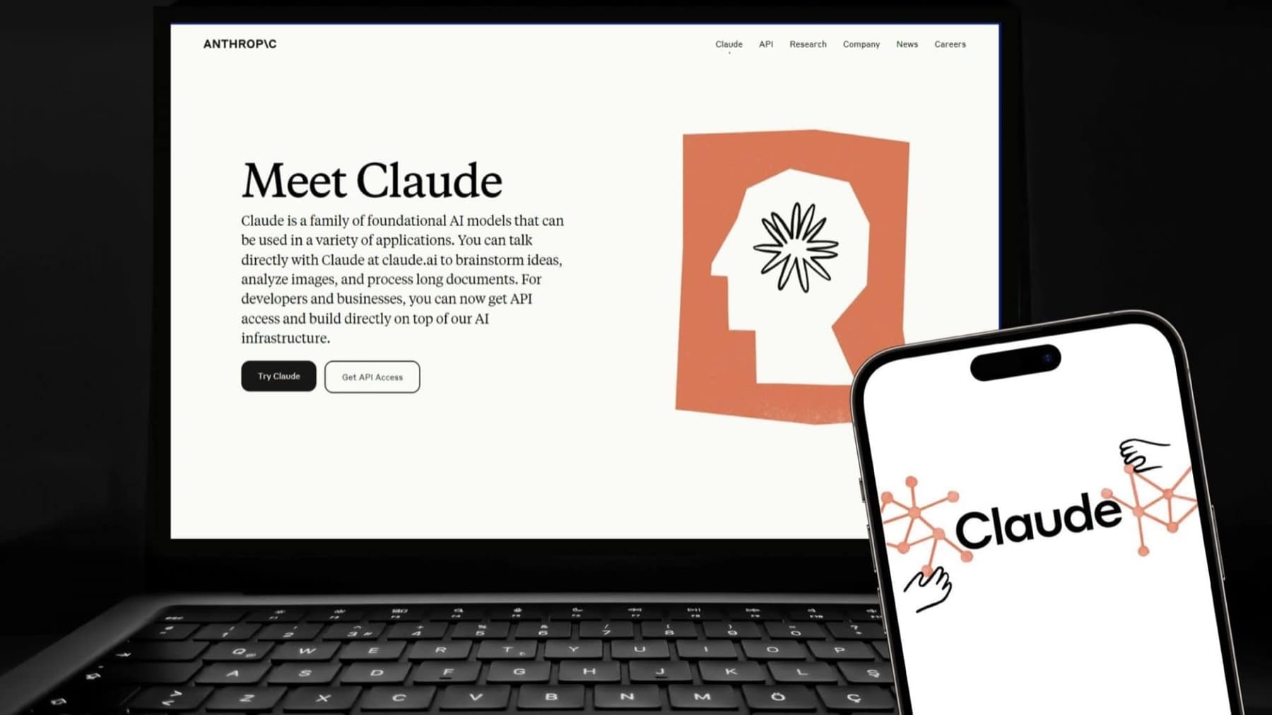 Claude aberto num notebook e num celular, lado a lado
